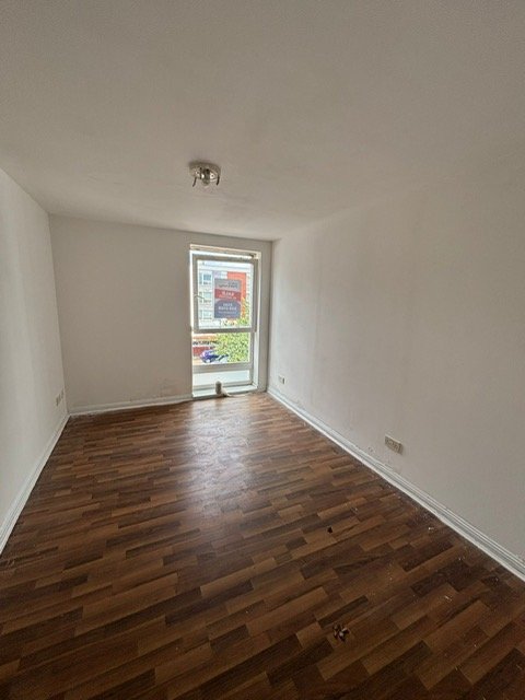 e7226229-9bad-4d4c-93cd-3433a1807157